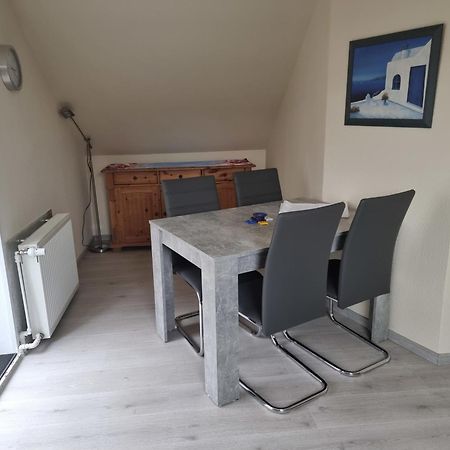 Ferienwohnungen Oeker - Whg 2 - Familiengerechte Fewo Mit 2 Sz, Nur Wenige Gehminuten Zum Hauptstrand 格洛米茨 外观 照片